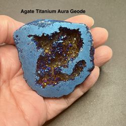 Agate Titanium Aqua Aura  Geode 85.4g Very Sparkly BEAUTIFUL