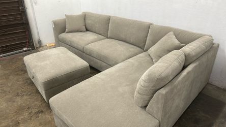 Sectional Sofa - Delivery/Financing Available