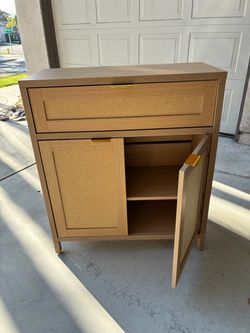 Cabinet / Sideboard (Wood)