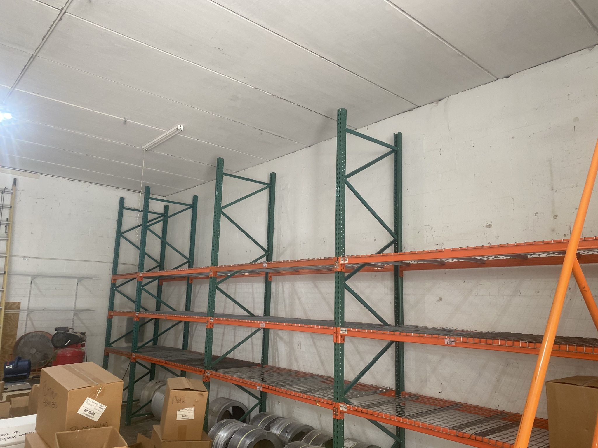 PALLET RACKS POSITION NEW AND USED CONDITION