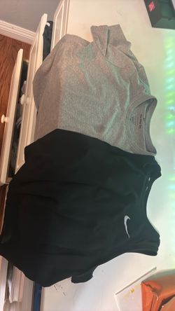XS women’s Nike shirt and tank top  Bundle of 2