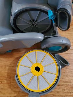 Dyson heavy duty vacuum cleaner DC07 for Sale in Chula Vista, CA