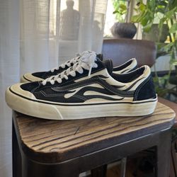 Men’s Vans Flame Size 12