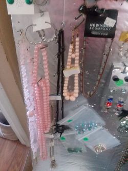 Jewelry. Great gifts