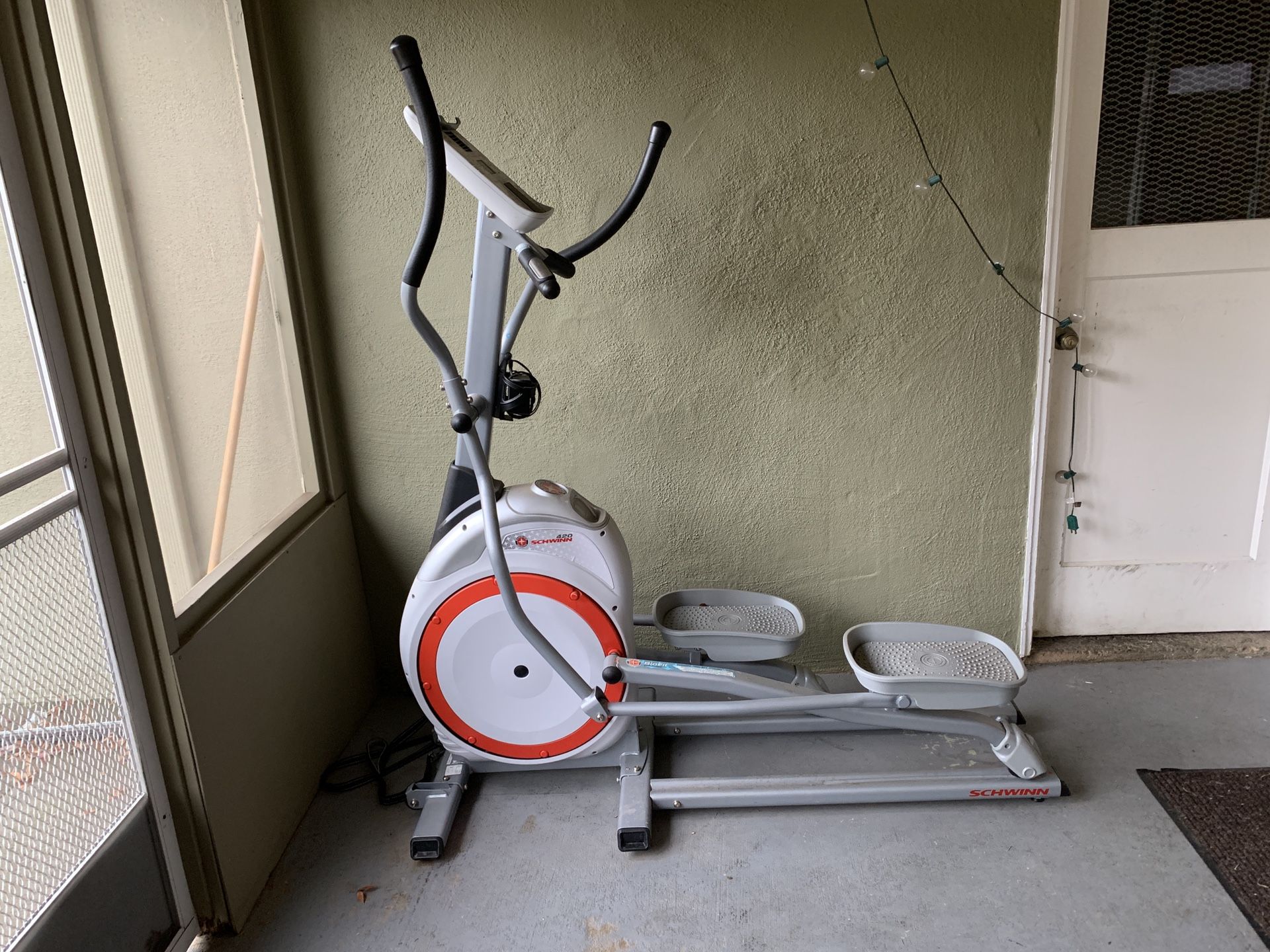 Schwinn 420 elliptical cheap review