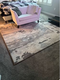 8x8 AREA RUG/CARPET INCLUDES PAD