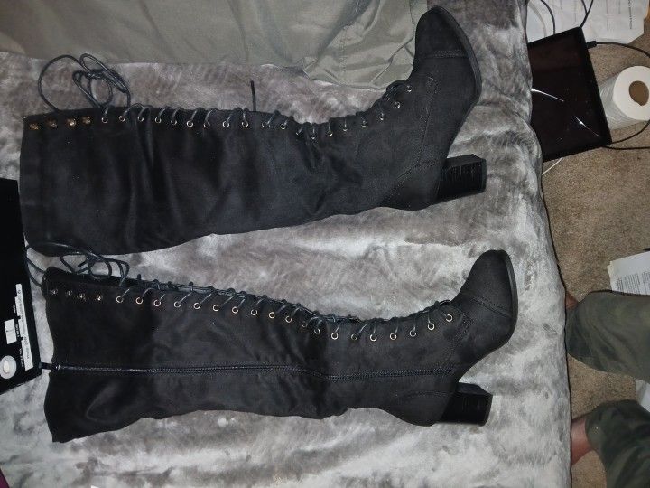 LACE UP FRONT Knee High Black SUEDE BOOTS