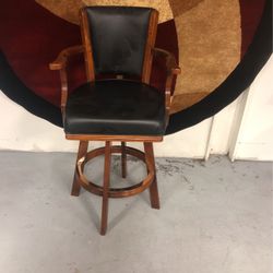 29”high Black leather high chair good condition very strong