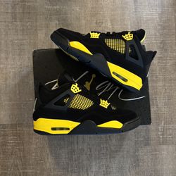 Jordan 4 Thunder 