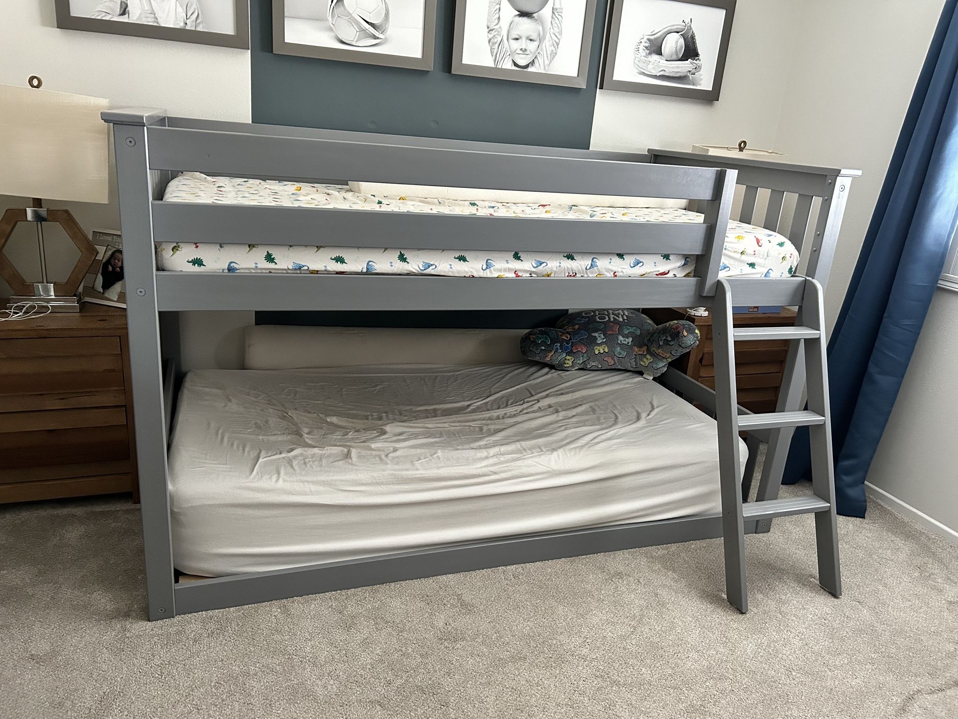Max & Lily Twin Floor Bunk Beds