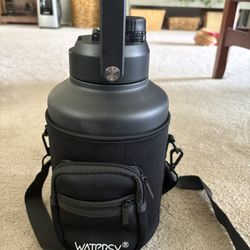 New 1 Gallon Water Bottle With Neoprene Carrier