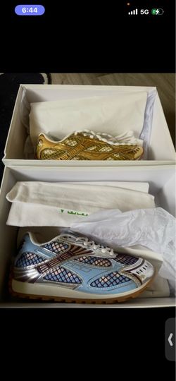 Bottega Veneta ( Size 37 ) Gold