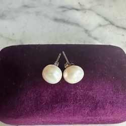 925 sterling silver genuine freshwater pearl studs ,8mm, marked 925S CP