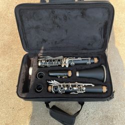 Black Student Bakelite Clarinet and Case 