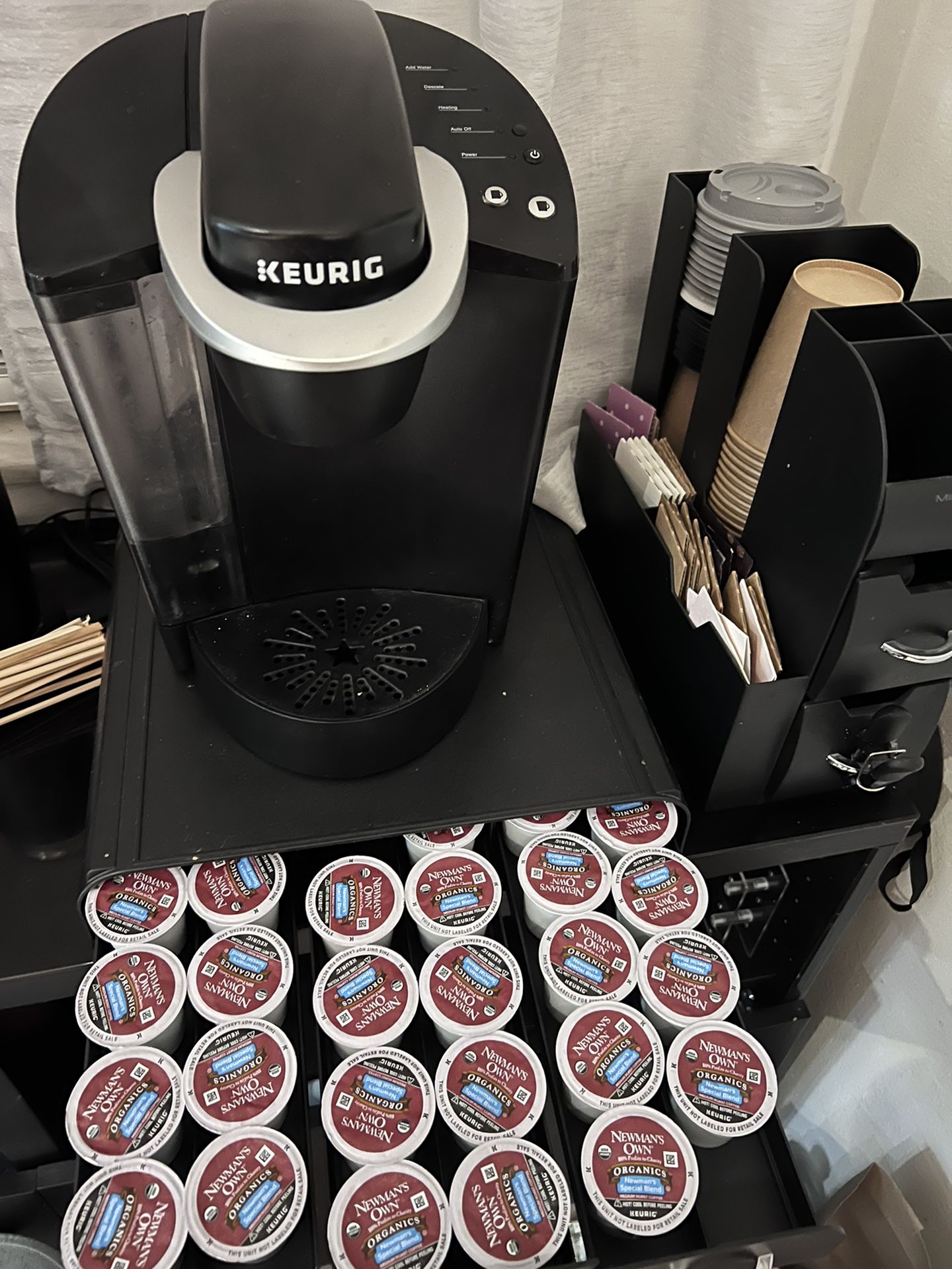 Keurig Coffee Machine + Organizer+ Coffee Pods 