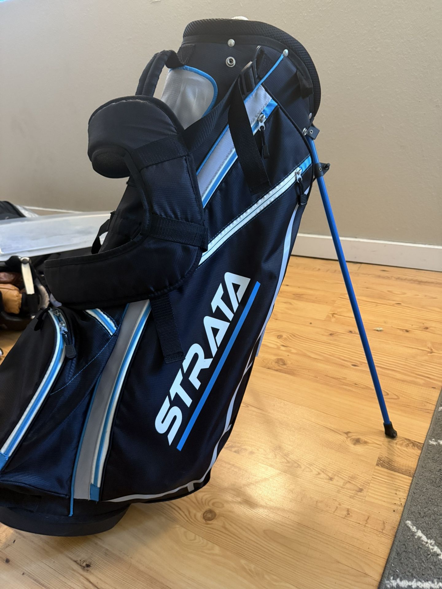 Strata Golf Bag