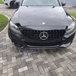 2016 Mercedes Benz C300 Mint Condition Like New 