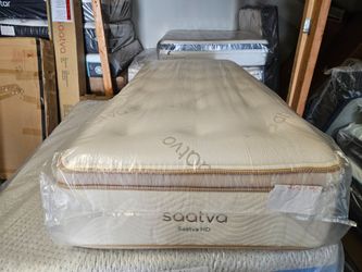 Saatva HD 14 inch firm Mattress., Twin XL,
