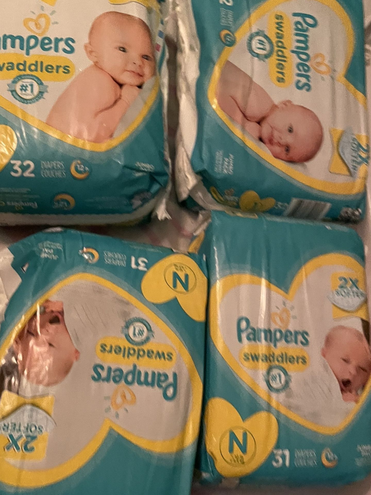 Pampers (4 Packs)