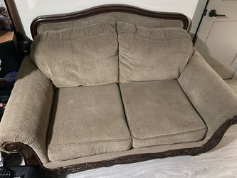 Couches (pick up only)