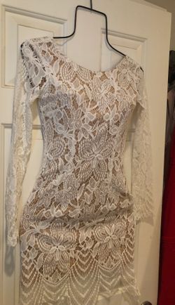 XS WHITE dress w color nude under long sleeve