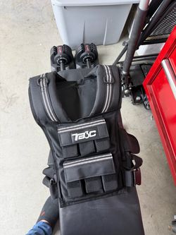 Adjustable Weighted Vest for Training & Workouts