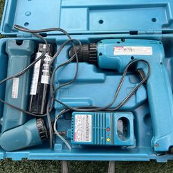 Makita Cordless Driver Drill (6095D) 