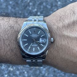 Gray Sub Watch 