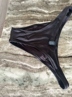 Never used skims bathing suit size large,retails for $42