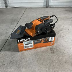 New RIDGID 6.5 Amp Corded 3 in. W x 18 in.L Heavy-Duty Variable Speed Belt Sander