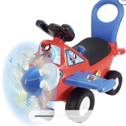 New Spider Man Riding  Plane 