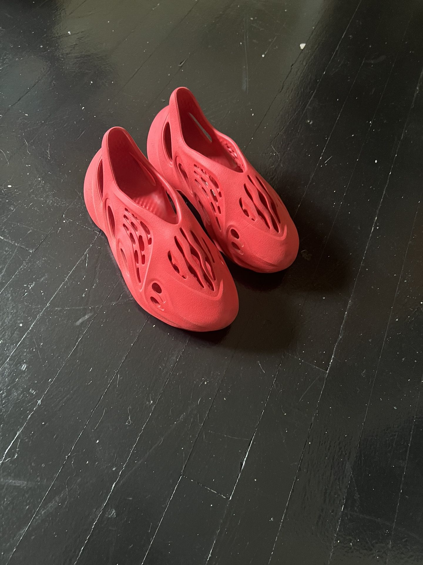 Red Authentic Yeezys In Red Barely Worn ****100****