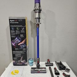 dyson torque drive  v11 cordless vacuum stick box bagless 