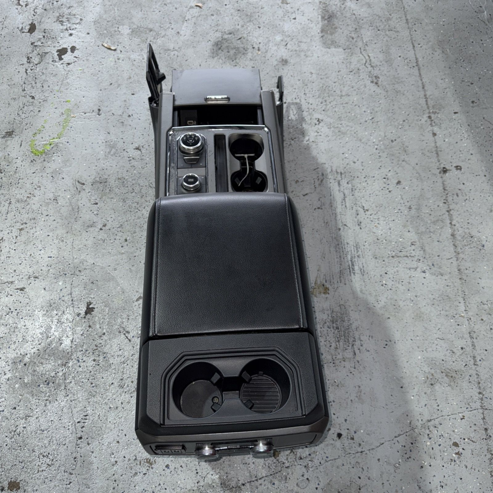 2018-2021 Ford Expedition Front Center Floor Console w/Shifter, Black, XLT MAX