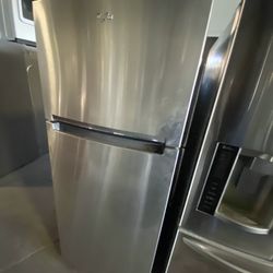 Whirlpool Refrigerator 