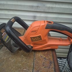 Black And Decker 22in Hedge Trimmer