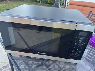 BIG SIZE SAMSUNG MICROWAVE OVEN
