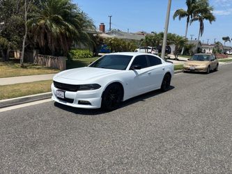 2017 Dodge Charger R/T 5.7L Hemi