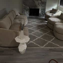 Living Room Carpet    ( 10x14)