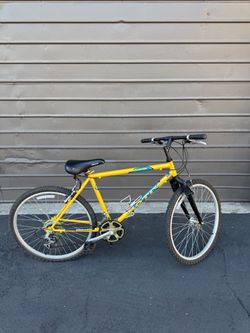 Motiv Eureka 21-Speed Mountain Bike 26”