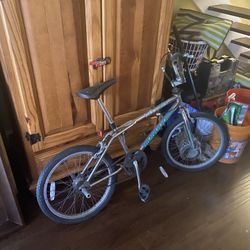 Mongoose Villain Bicycle Antique