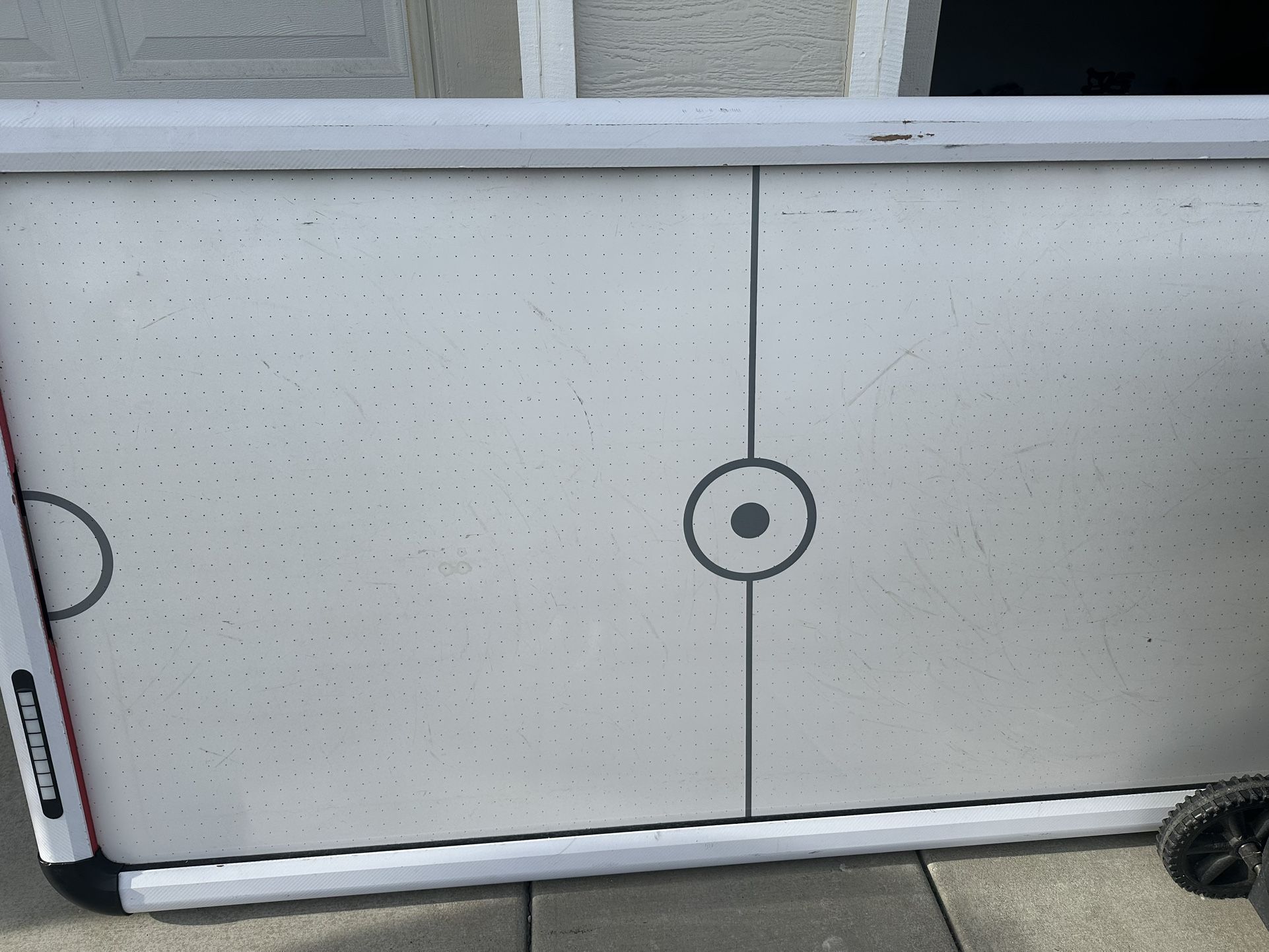 Air Hockey Table