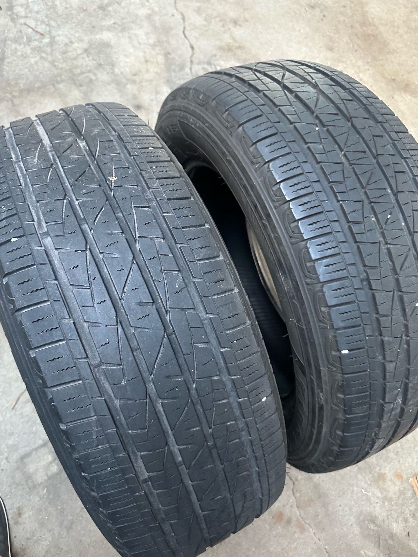 2 used tires Firestone 245/60/18