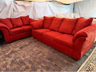 Red Couch I love pull out that good condition clean we sell all the time delivery $40 local