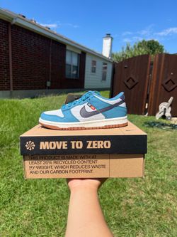 Nike dunk toasty rift size 4y