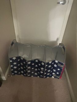 Arctic Zone Insulated Cooler Or Lunch Box. 3 Compartments And Zip Up