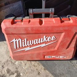 Caja  Milwaukee