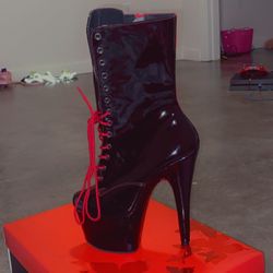 Stripper Heels Half Red/ Half Black : Size 9