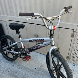 nice bike everything works good tires size 20”