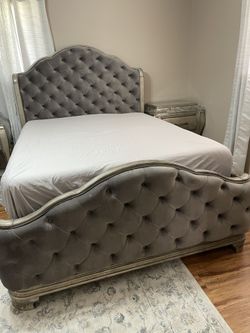 Queen bedroom set